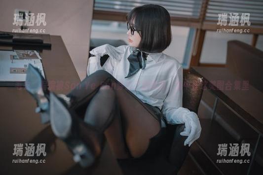 毛衣，偏偏被Son Ye Eun穿出了新高度，集中在这美图合集里